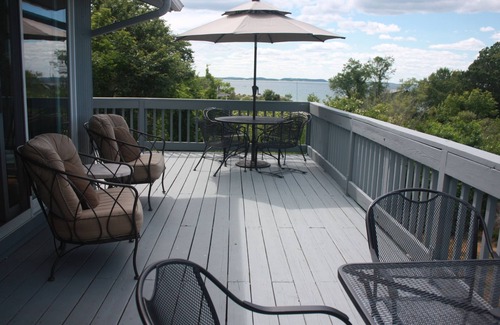 Gloucester House | Beautiful Oceanfront Home in Estate Setting, Gloucester WINTER RATES AVAILABLE