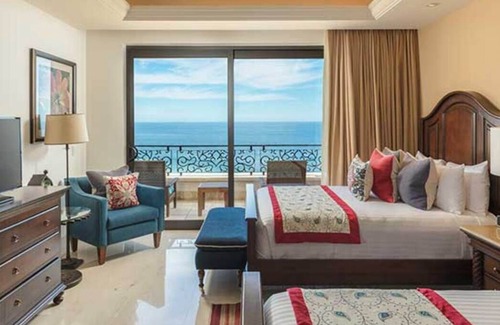 Los Cangrejos II y III Resort | Beautiful one Bedroom master suite at Rancho San Lucas with 18 hole golf course.