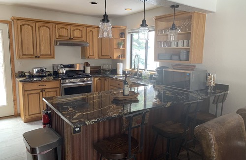 Ouray House | Beautiful Ouray Mountain Condo only an hour away from Telluride.