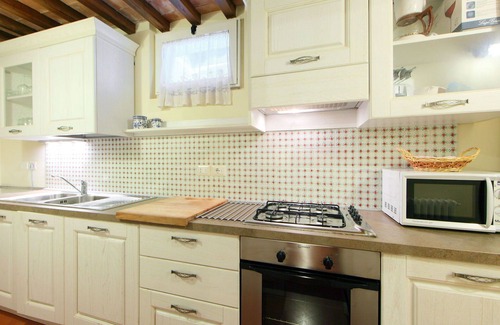 Cortona Villa | Beautiful private villa for 6 guests with A/C, WIFI, private pool, TV, patio and pets allowed