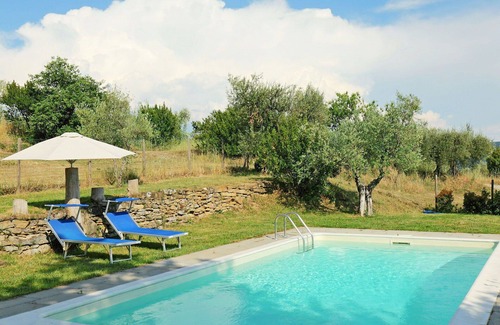 Cortona Villa | Beautiful private villa for 6 guests with A/C, WIFI, private pool, TV, patio and pets allowed