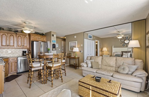 South Island Apartment | Beautiful Panaramic View Of The Gulf And Back Bay, 803A