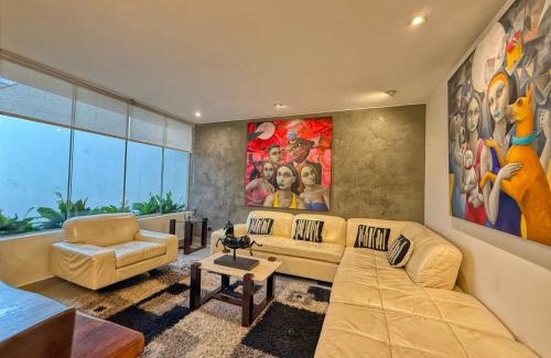 Santiago de Surco Apartment | Beautiful Penthouse in Lima, in front of the park