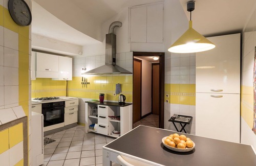 Lake Bracciano Villa | Beautiful private villa with A/C, WIFI, private pool, TV, terrace, pets allowed and parking