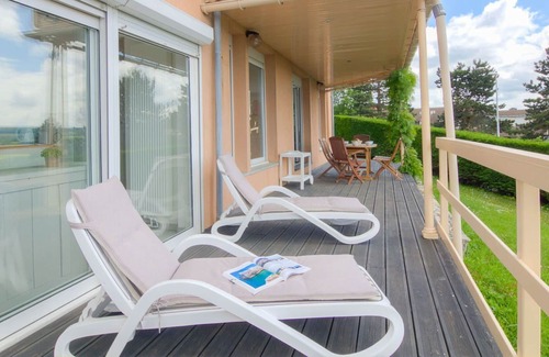 Benerville-sur-Mer House | Beautiful private villa with WIFI, TV, terrace, pets allowed, panoramic view and parking