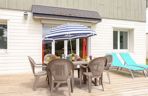 Saint-Remy-des-Landes House | Beautiful private villa for 6 people with WIFI, TV, terrace and pets allowed