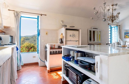 Diano San Pietro House | Beautiful private villa for 6 guests with WIFI, terrace, pets allowed and parking