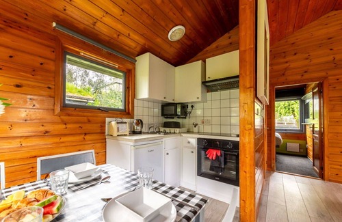 Brazzacott House | Beautiful private villa with hot tub, WIFI, TV, terrace, pets allowed and panoramic view