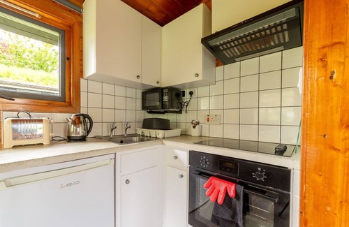 Brazzacott House | Beautiful private villa with hot tub, WIFI, TV, terrace, pets allowed and panoramic view