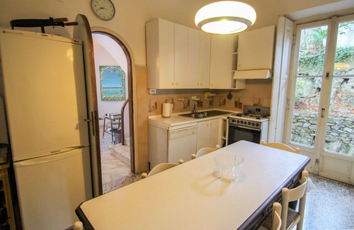 Laveno House | Beautiful private villa for 7 people with WIFI, TV, terrace and parking
