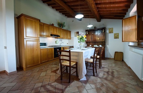 Lisciano Niccone Villa | Beautiful private villa with WIFI, private pool, A/C, TV, terrace, panoramic view, close to Cortona