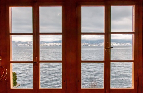 Aran House | Beautiful private villa for 8 people with TV, terrace and panoramic view
