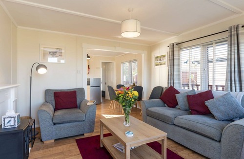 Cullachie House | Beautiful private villa for 4 people with WIFI, TV, patio, pets allowed and panoramic view