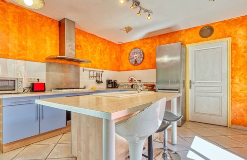 Naujac-Sur-Mer House | Beautiful private villa for 7 people with private pool, WIFI, TV, terrace and pets allowed