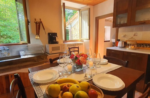 Casoli Villa | Beautiful private villa for 7 people with private pool, WIFI, TV, terrace and pets allowed