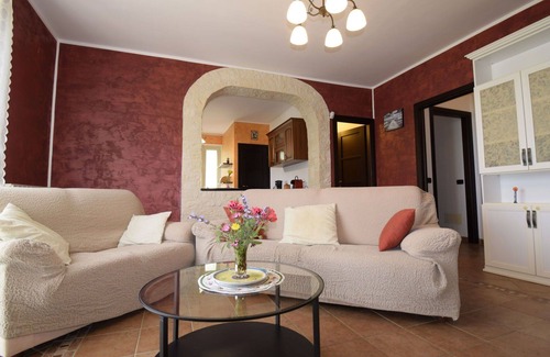 Gioiosa Marea Villa | Beautiful private villa for 6 guests with hot tub, A/C, WIFI, TV, terrace, pets allowed and park.