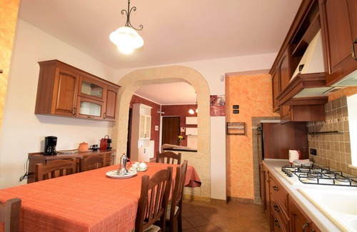 Gioiosa Marea Villa | Beautiful private villa for 6 guests with hot tub, A/C, WIFI, TV, terrace, pets allowed and park.