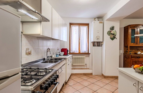 Claino Con Osteno House | Beautiful private villa for 5 people with WIFI, balcony, pets allowed and parking