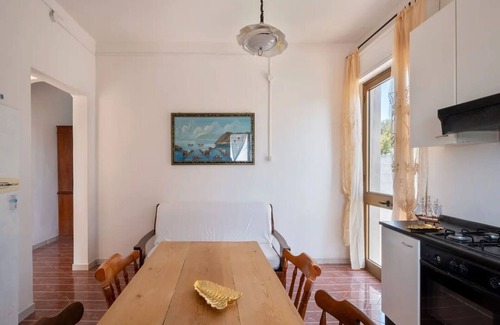 Padula Fede Villa | Beautiful private villa for 6 guests with TV, patio and pets allowed