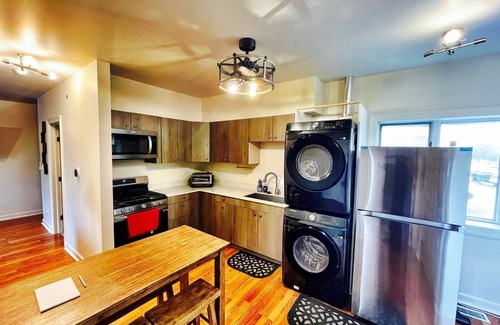 Lyons Apartment | Beautiful & Private, 1bdrm, 1bath washer & dryer in unit. Free Private Parking