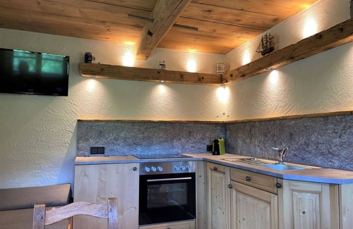 Muhlthal House | Beautiful private villa for 2 guests with WIFI, TV, patio and panoramic view