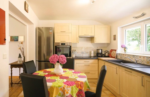 Plovan House | Beautiful private villa for 4 people with WIFI, TV, terrace and pets allowed