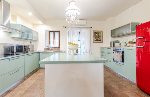 Montecatini Val di Cecina Villa | Beautiful private villa with private pool, WIFI, hot tub, A/C, TV, pets allowed and panoramic view