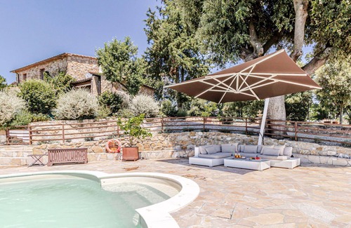 Montecatini Val di Cecina Villa | Beautiful private villa with private pool, WIFI, hot tub, A/C, TV, pets allowed and panoramic view