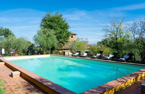 Montevarchi Villa | Beautiful private villa with private pool, WIFI, TV, balcony, pets allowed, panoramic view, parking