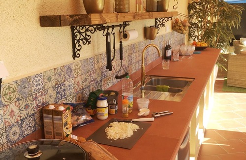 Torrevieja Villa | Beautiful private pool villa near the beach and city