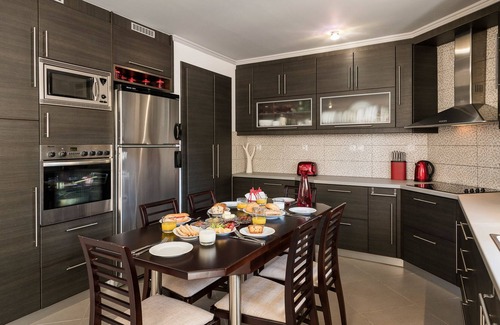 Galatas House | Beautiful Private Pool Villa with Gym, Parking and BBQ