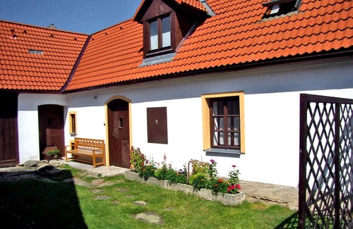 Predotice Villa | Beautiful private villa for 6 guests with WIFI, hot tub and TV
