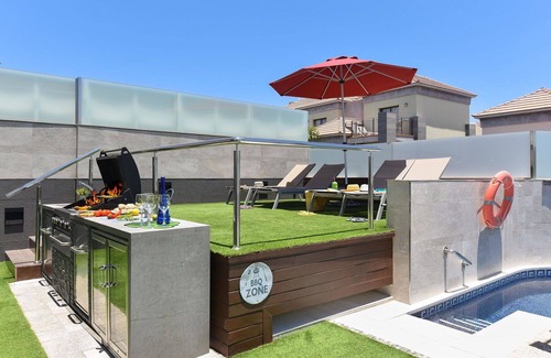 Costa Meloneras House | Beautiful private villa for 8 guests with WIFI, A/C, private pool, TV and pets allowed