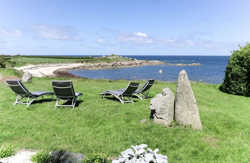 Berven House | Beautiful private villa for 4 people with WIFI, TV, terrace and pets allowed
