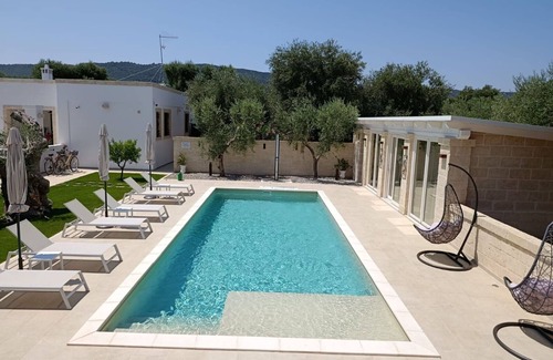 Ostuni Villa | Beautiful private villa for 6 guests with private pool, WIFI, A/C, TV and patio, close to Ostuni