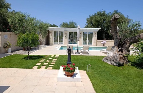 Ostuni Villa | Beautiful private villa for 6 guests with private pool, WIFI, A/C, TV and patio, close to Ostuni