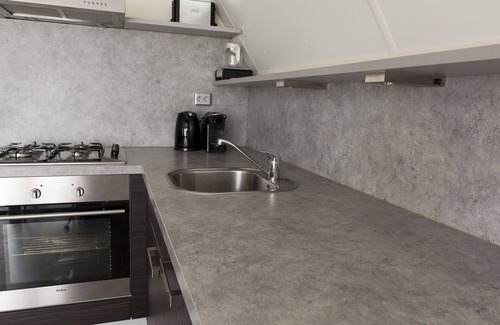 Vlagtwedde House | Beautiful private villa for 6 people with pool, WIFI, TV, terrace and parking