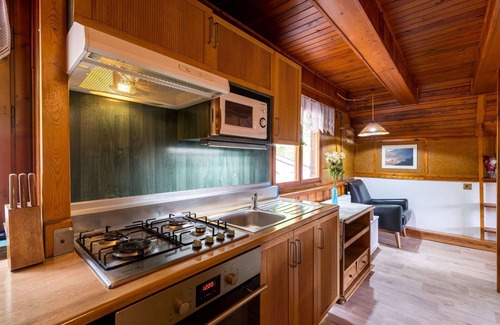 Benecko House | Beautiful private villa for 6 people with WIFI, TV, patio, pets allowed and panoramic view