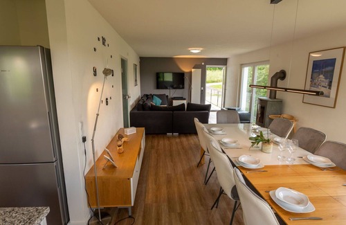 Loffingen House | Beautiful private villa for 9 guests with WIFI, TV, terrace, pets allowed and panoramic view