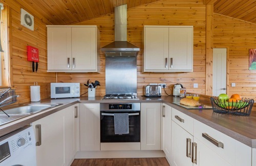Kinross House | Beautiful private villa for 6 people with WIFI, TV, balcony and pets allowed