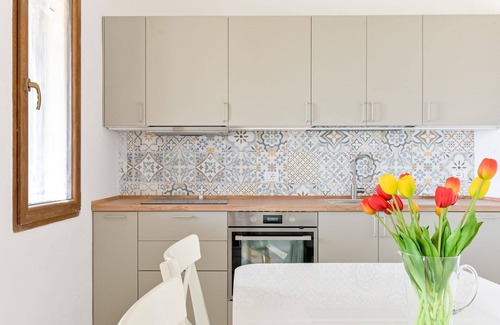 Follonica House | Beautiful private villa for 6 guests with WIFI, A/C, balcony and pets allowed
