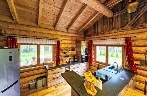 Weissenbach am Lech House | Beautiful private villa with WIFI, TV, terrace, pets allowed, panoramic view and parking