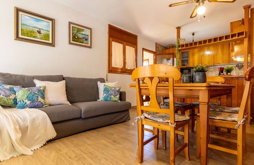 Riumar Villa | Beautiful private villa with private pool, WIFI, A/C, TV, patio, pets allowed and parking