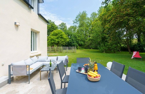 Plovan House | Beautiful private villa for 5 people with WIFI, TV and terrace