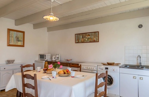Plogoff House | Beautiful private villa for 5 people with TV, terrace, pets allowed, panoramic view and parking
