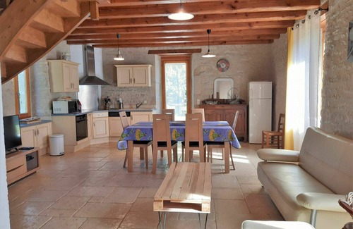 Pontcirq Villa | Beautiful private villa for 6 people with private pool, WIFI, TV, terrace and pets allowed