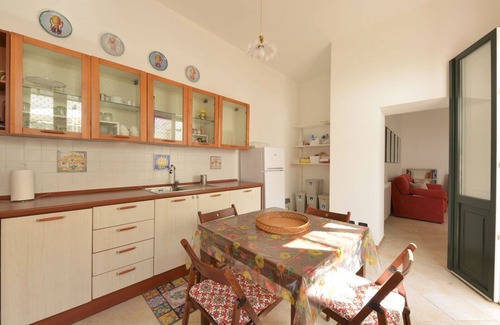 Floridia Villa | Beautiful private villa for 8 guests with private pool, A/C, WIFI, TV, patio and pets allowed