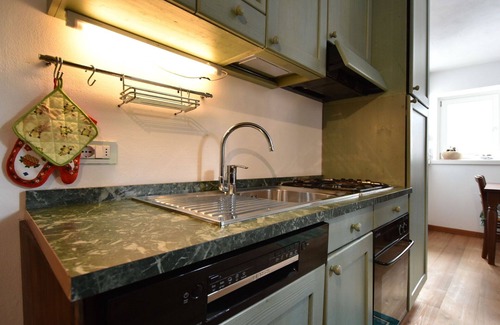 Madesimo House | Beautiful private villa for 9 people with WIFI, hot tub, TV, balcony and pets allowed