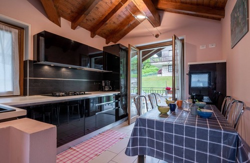 Mergozzo House | Beautiful private villa for 4 guests with WIFI, TV and terrace