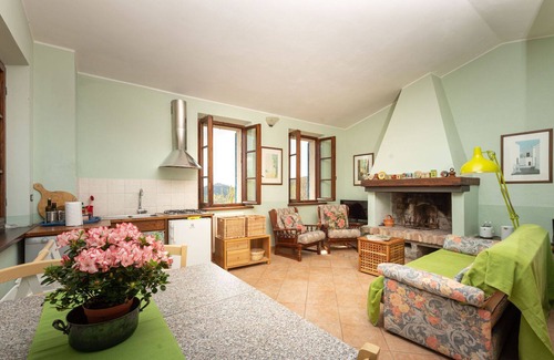 Montieri Villa | Beautiful private villa for 7 people with patio and pets allowed